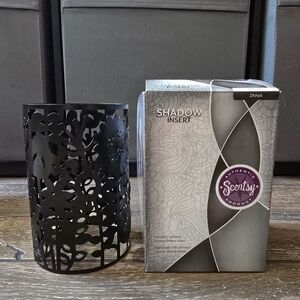 Scentsy Shadow Insert Zinnia Flowers Black